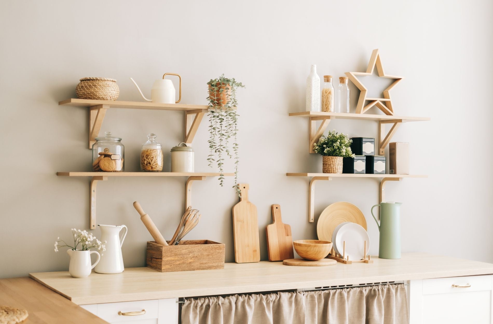 Why Does My Gallery Rail Kitchen Shelf Keep Getting Dusty?