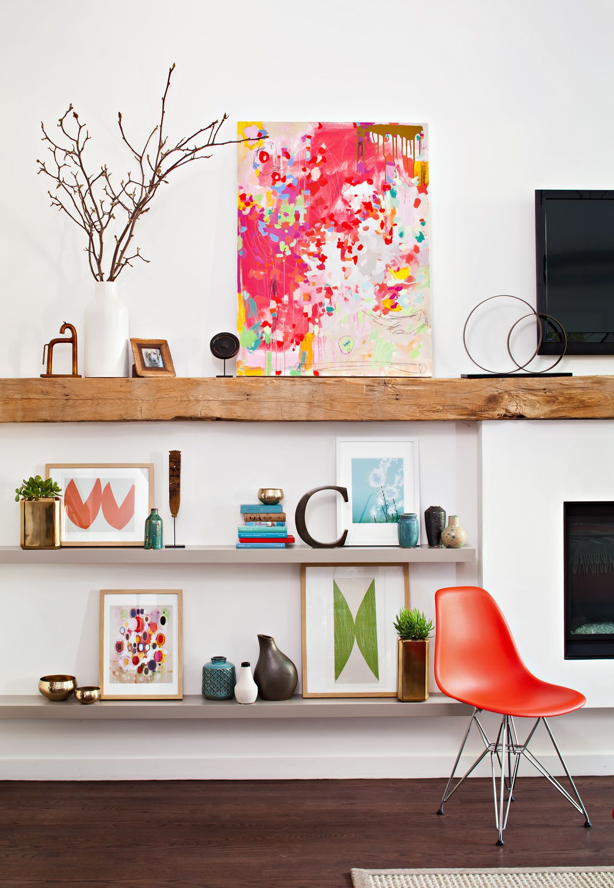 How to Style Floating Shelves: Tips from Interior Designers